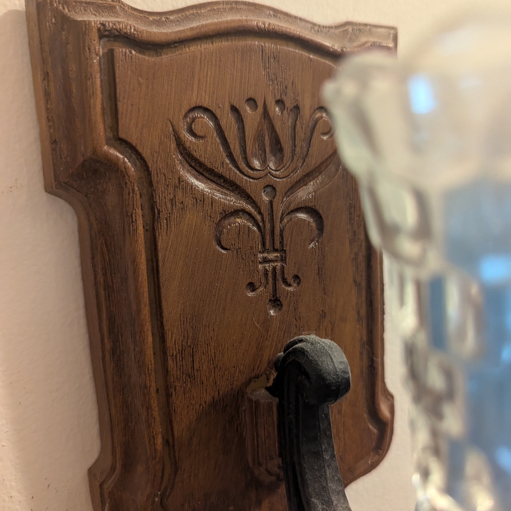 Lovely HOMCO VTG #4222 Wall Sconces Set